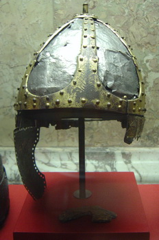 Шпангенхельм                              Spangenhelm_1