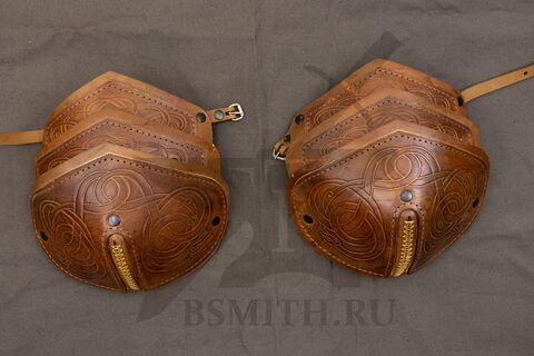 Наплечники кожаные с тиснением «Скандинавия»