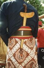 Крис, который носит солдат дворцовой стражи султана Джокьякарта