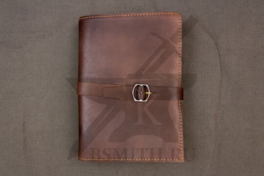 Тетрадь для записей с кожаной обложкой, состаренная, цвет темно-коричневый, вид сверху