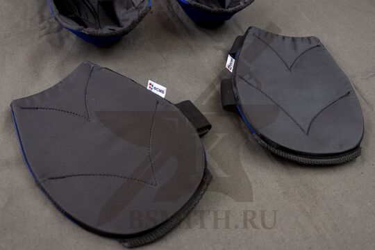 Комплект защиты конечностей детский для СМБ, наручи, вид с обратной стороны