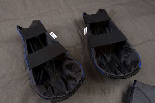 Комплект защиты конечностей детский для СМБ, наголенники, вид с обратной стороны