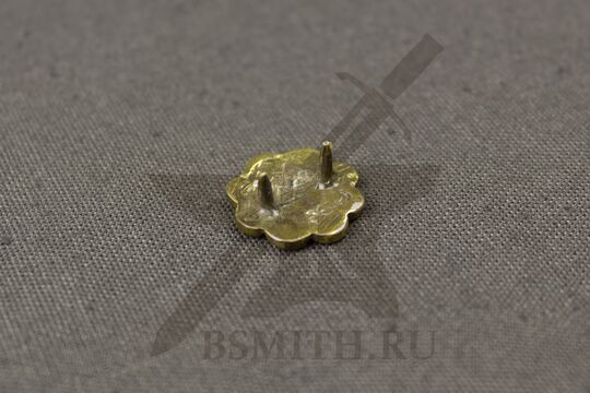 Поясная накладка, Шестовицы, 10-11 век, вид сбоку с обратной стороны