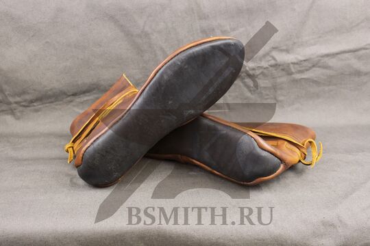 Ботинки ранее средневековье (Новгород) с высоким берцем, выворотные, вид со стороны подошвы