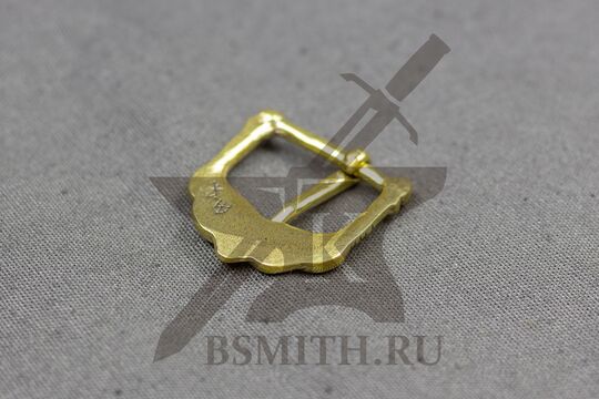Пряжка, Готланд, 11 век, вид сбоку с обратной стороны