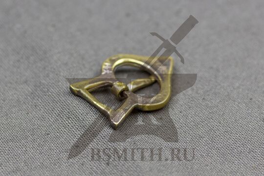 Пряжка, Англия (Ноттингемшир), 9 век, вид сбоку с обратной стороны