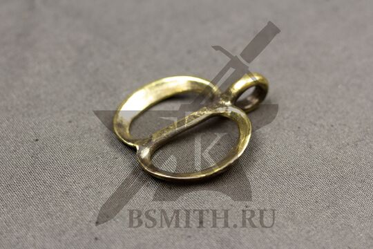 Пряжка портупеи (с петлей), Европа, 16-17 век, вид сбоку с обратной стороны