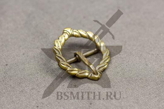 Пряжка с рюкзака Бильбо Торбинса, вид сбоку