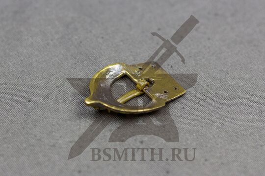 Пряжка, Бирка, 10 век, вид сбоку с обратной стороны, фото 2