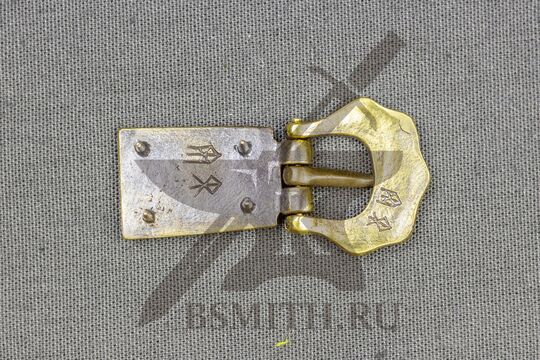 Пряжка, Бирка, 9-10 век, вид с обратной стороны