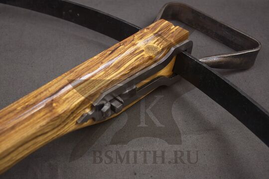 Арбалет средневековый поздний, ложе крупно