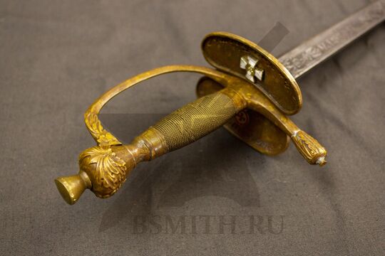Шпага пехотная офицерская образца 1798 года, украшенная, состаренная, эфес крупно со стороны рукояти