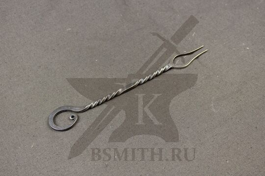 Вилка кованая простая, 2 зуба, нержавейка (AISI304), вид со стороны рукояти