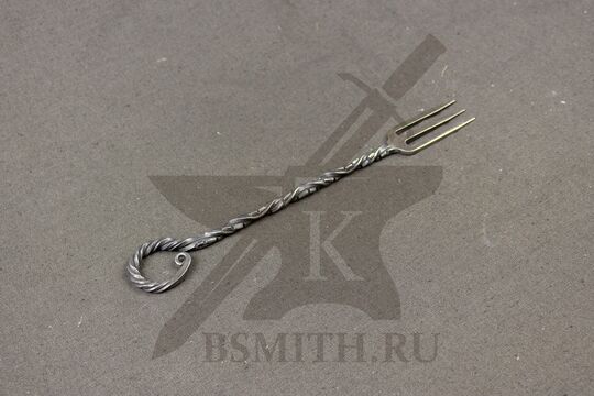 Вилка кованая рифленая, 3 зуба, нержавейка (AISI304), вид со стороны рукояти