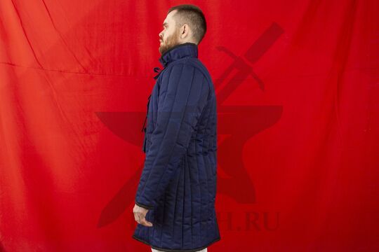 Поддоспешник стеганый удлиненный, 3 слоя, грета, вид сбоку, синий