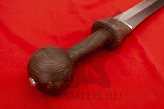 Гладиус турнирный тип "Майнц", эфес крупно со стороны навершия