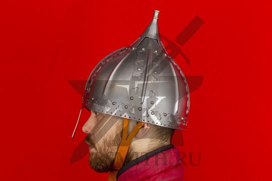 Шлем из Гнездово, тип 2, вид сбоку