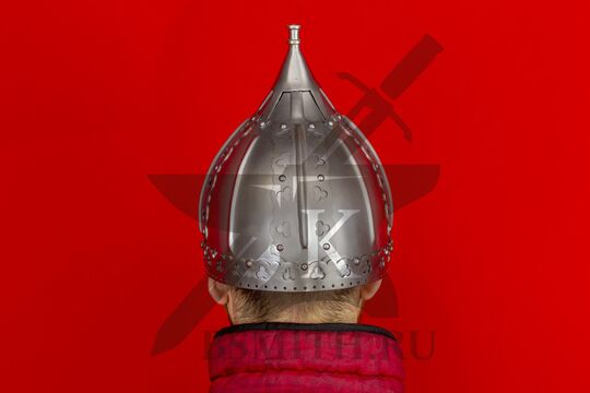 Шлем из Гнездово, тип 2, вид сзади