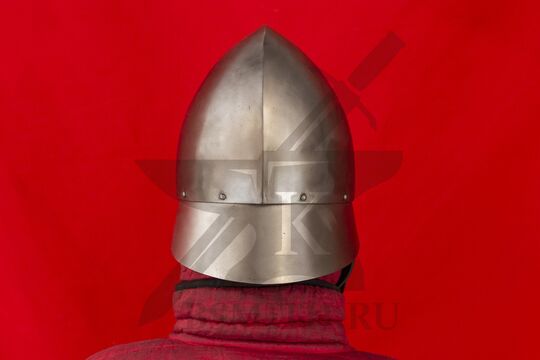 Шлем "фригийский колпак" с забралом, вариант 2, вид сзади