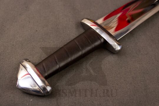 Каролинг тип H, вариант 2, эфес крупно со стороны навершия