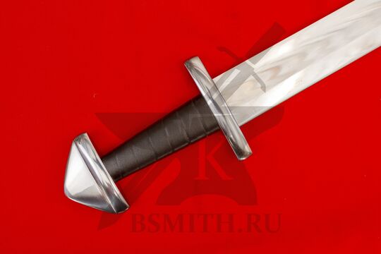 Каролинг тип H из Ларвика, однолезвийный, эфес крупно