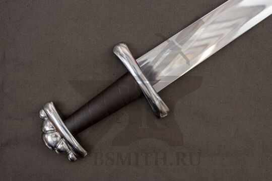 Каролинг тип R, эфес крупно