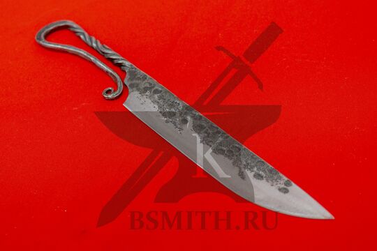 Нож новгородский средний, вид со стороны клинка