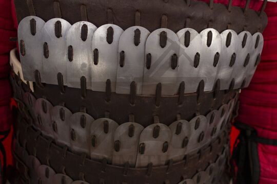 Панцирь ламеллярный кожано-стальной, чешуйки крупно