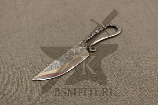 Нож шейный, 65Г, вид со стороны клинка