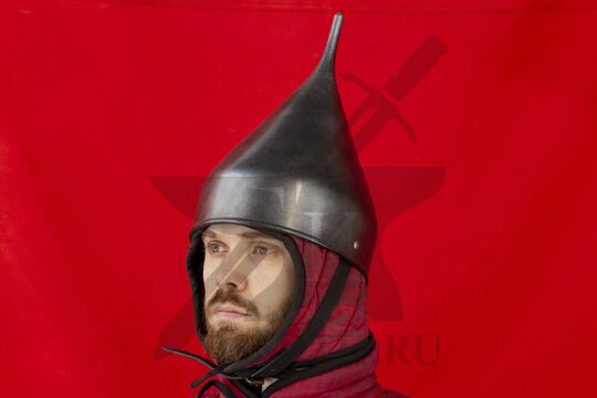 Шлем шелом, пластик, вид в три четверти