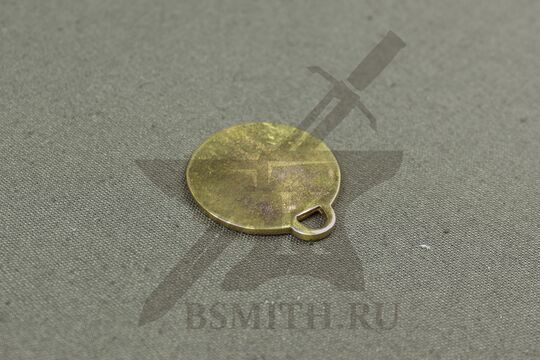 Амулет Зенитара, вид сбоку с обратной стороны