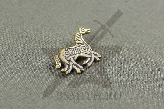 Кулон "Слейпнир", вид сбоку