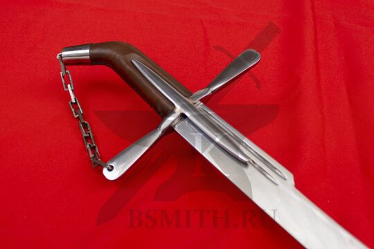 Сабля польская, эфес крупно со стороны клинка