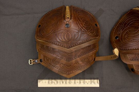 Наплечники кожаные с тиснением «Скандинавия», размер ширина