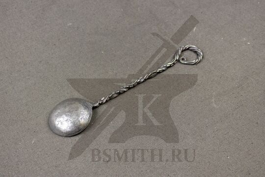 Ложка кованая рифленая, нержавейка (AISI304), вид со стороны черпала