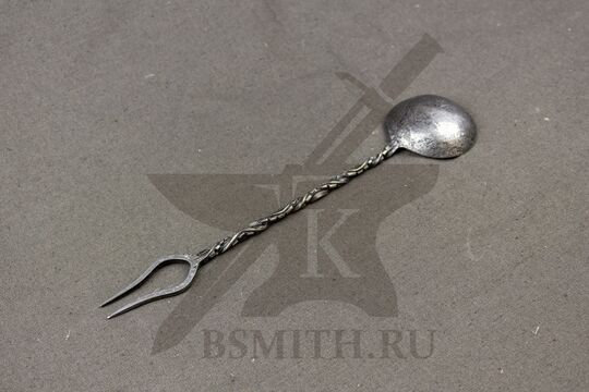 Ложка-вилка рифленая, 2 зуба, вид со стороны вилки