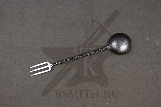 Ложка-вилка рифленая, 3 зуба, вид с обратной стороны