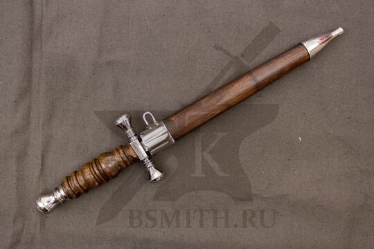Стилет, Италия, 1640 год, в ножнах