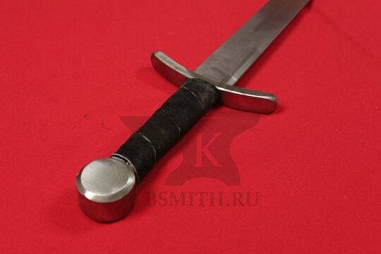 Меч спортивный, эфес крупно со стороны навершия