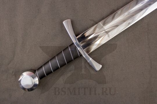 Меч тип XVI вариант 3, эфес крупно