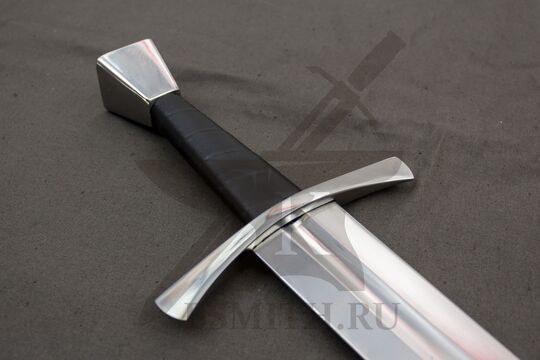 Меч тип XVI из Копенгагена, вариант 2, эфес крупно со стороны клинка