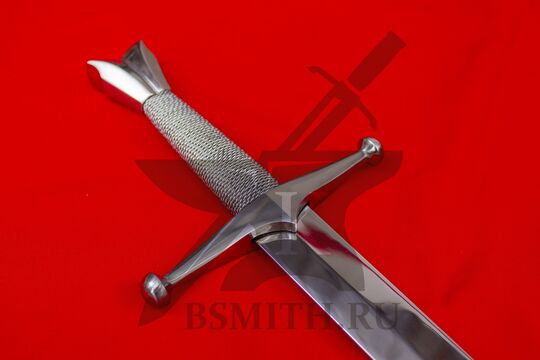 Меч тип XVIIIa из Боденского озера, эфес крупно со стороны клинка