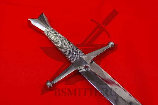 Меч тип XVIIIa из Боденского озера, эфес крупно со стороны клинка