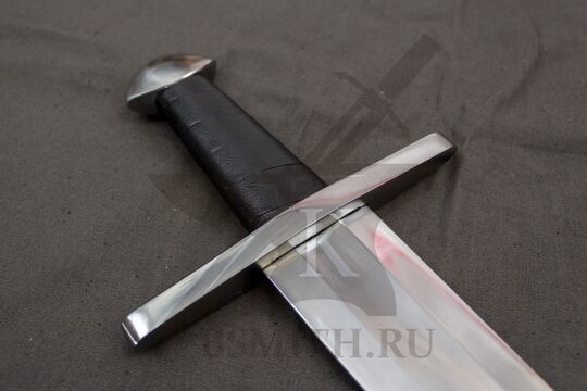 Меч Тип X из Цюриха, эфес крупно со стороны клинка