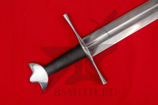 Меч тип Xa из реки Аа, эфес крупно