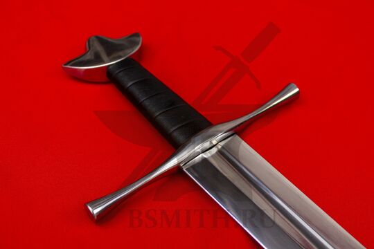 Меч тип Xa из реки Аа, эфес крупно со стороны клинка