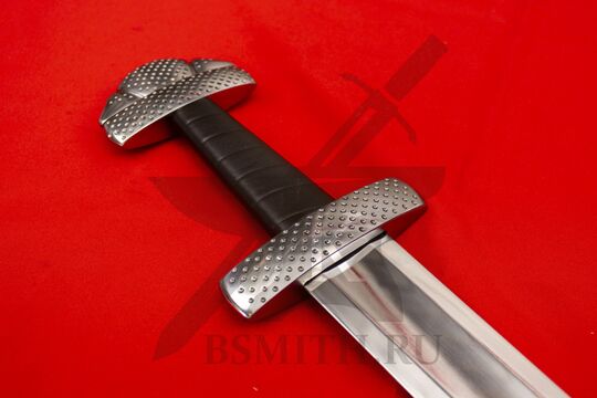 Каролинг тип E, вариант 1, эфес крупно со стороны клинка