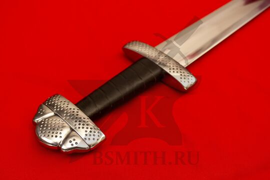 Каролинг тип E, вариант 3, эфес крупно со стороны наввершия