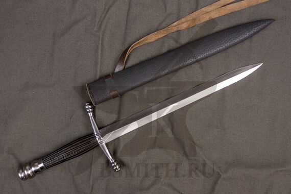 Кинжал квилон с украшенным эфесом, с ножнами